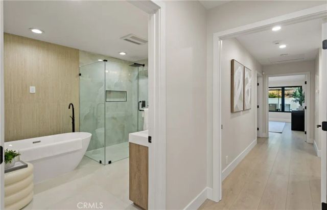 10 White Water Drive, Corona Del Mar, CA 92625