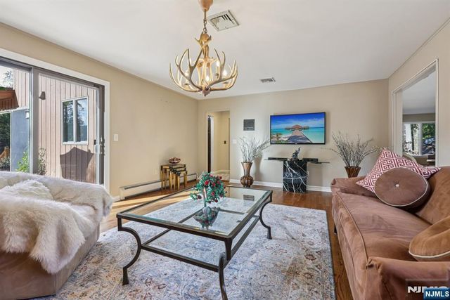 76 Church Street, Alpine, NJ 07620