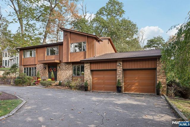 76 Church Street, Alpine, NJ 07620