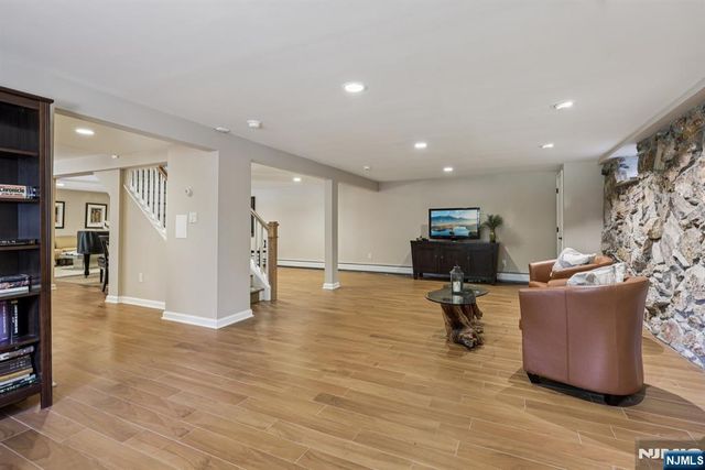 76 Church Street, Alpine, NJ 07620