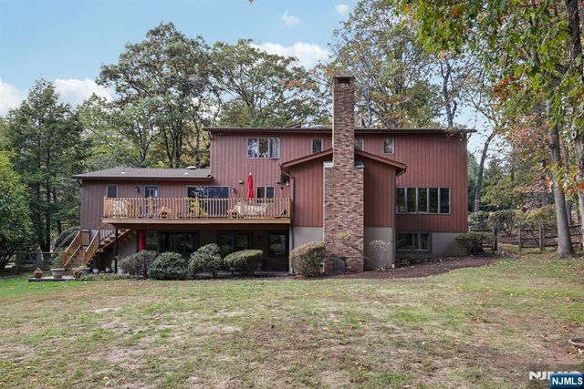 76 Church Street, Alpine, NJ 07620