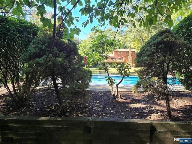 76 Church Street, Alpine, NJ 07620