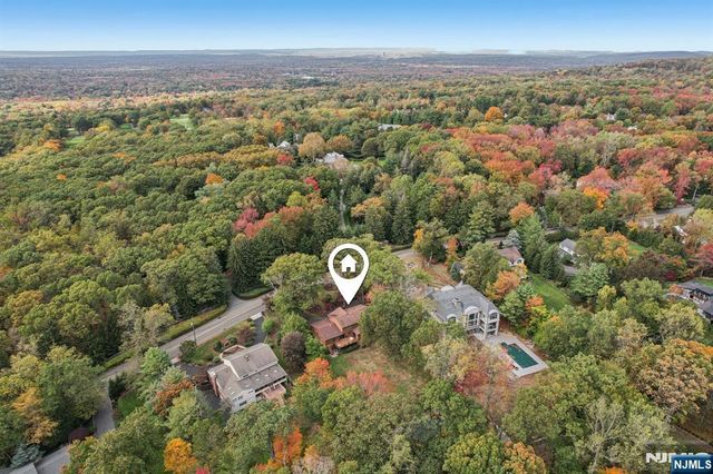 76 Church Street, Alpine, NJ 07620