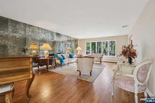 76 Church Street, Alpine, NJ 07620