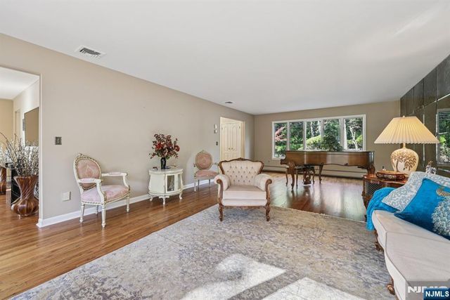 76 Church Street, Alpine, NJ 07620