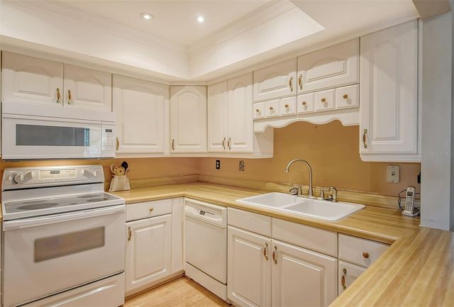 1601 BAYHOUSE POINT DRIVE BA204, Sarasota, FL 34231