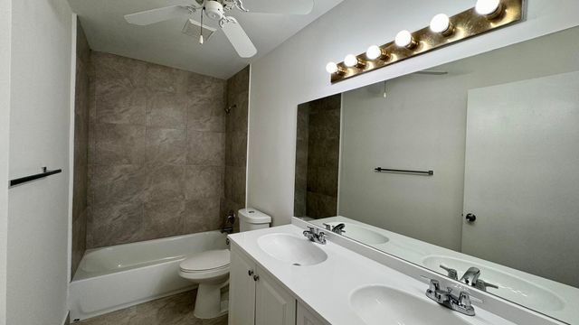 1746 Harborside Circle, Wellington, FL 33414