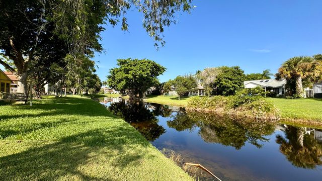 1746 Harborside Circle, Wellington, FL 33414