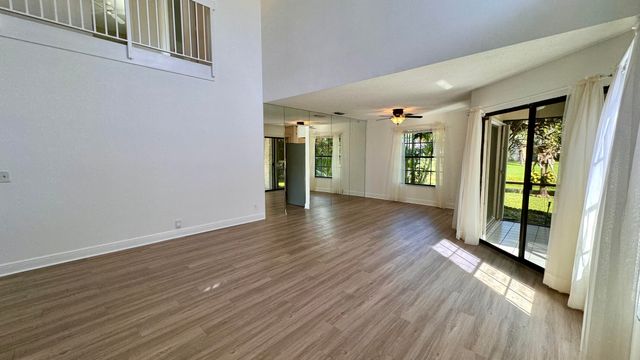 1746 Harborside Circle, Wellington, FL 33414