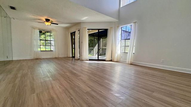 1746 Harborside Circle, Wellington, FL 33414