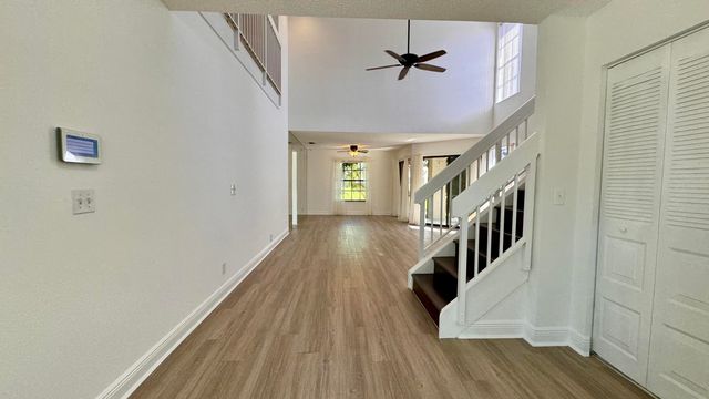 1746 Harborside Circle, Wellington, FL 33414