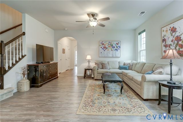 8994 Ringview Dr, Mechanicsville, VA 23116