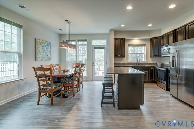 8994 Ringview Dr, Mechanicsville, VA 23116