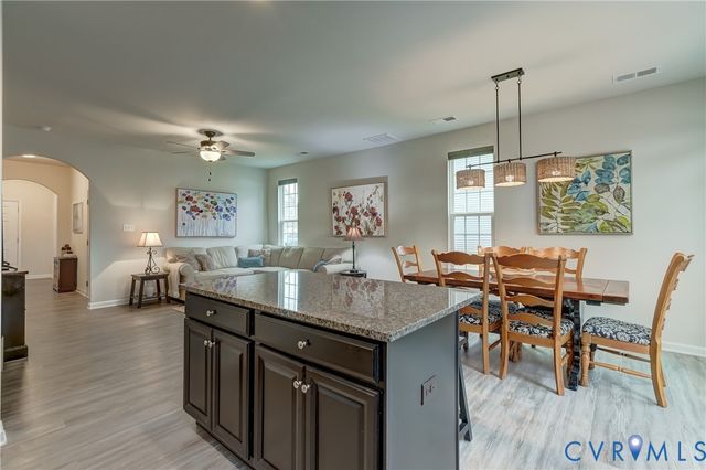 8994 Ringview Dr, Mechanicsville, VA 23116