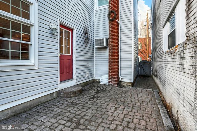 364 NORTH ST, Millersburg, PA 17061