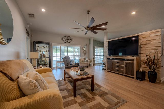 6823 Wadswoth Terrace, Port St Lucie, FL 34952