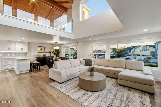 105 Malibu Avenue, Oxnard, CA 93035