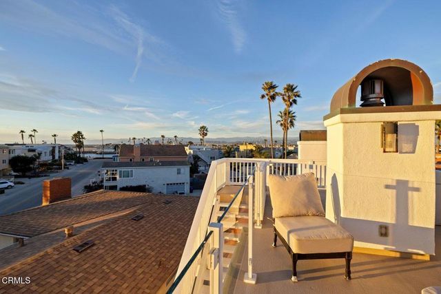 105 Malibu Avenue, Oxnard, CA 93035