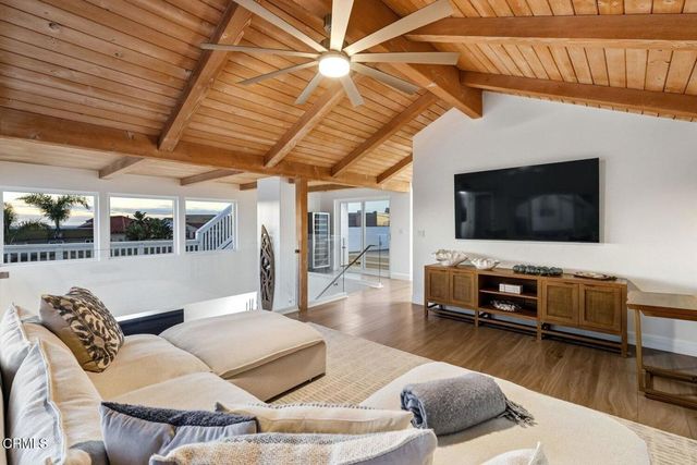 105 Malibu Avenue, Oxnard, CA 93035