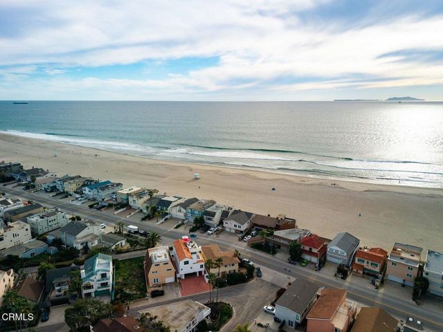 105 Malibu Avenue, Oxnard, CA 93035