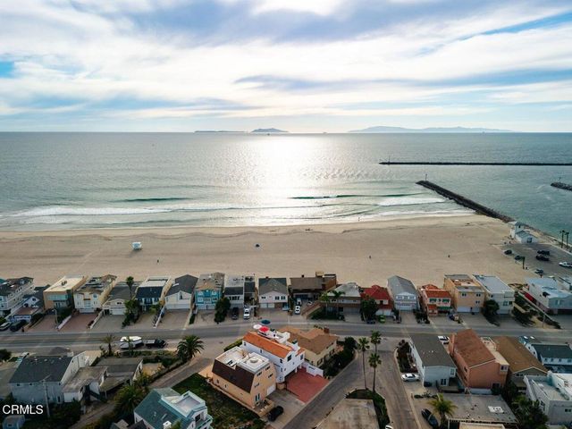 105 Malibu Avenue, Oxnard, CA 93035