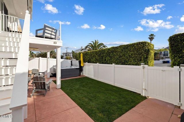 105 Malibu Avenue, Oxnard, CA 93035