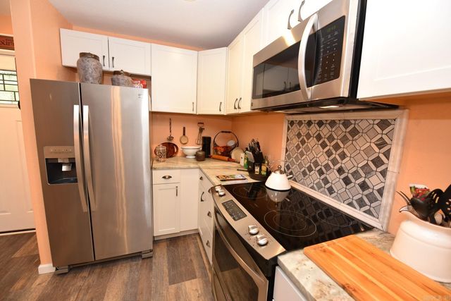 601 Dave Creek Pkwy Apt 110, Fairfield Bay, AR 72088