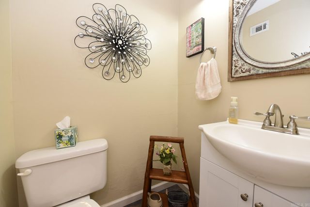 601 Dave Creek Pkwy Apt 110, Fairfield Bay, AR 72088