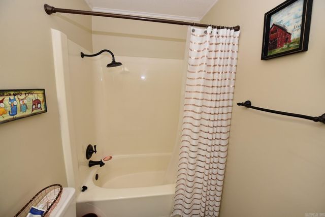 601 Dave Creek Pkwy Apt 110, Fairfield Bay, AR 72088