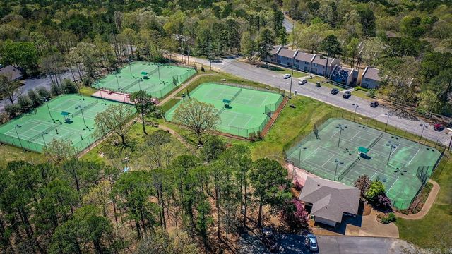 601 Dave Creek Pkwy Apt 110, Fairfield Bay, AR 72088