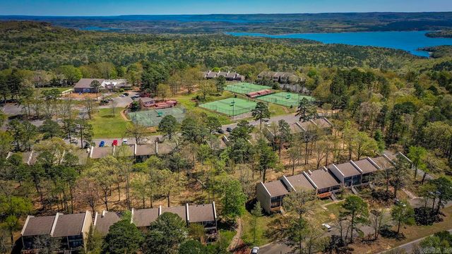 601 Dave Creek Pkwy Apt 110, Fairfield Bay, AR 72088