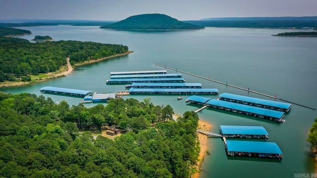 601 Dave Creek Pkwy Apt 110, Fairfield Bay, AR 72088