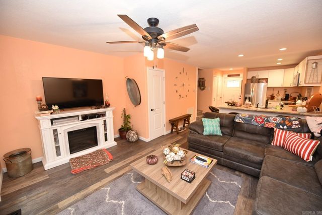 601 Dave Creek Pkwy Apt 110, Fairfield Bay, AR 72088