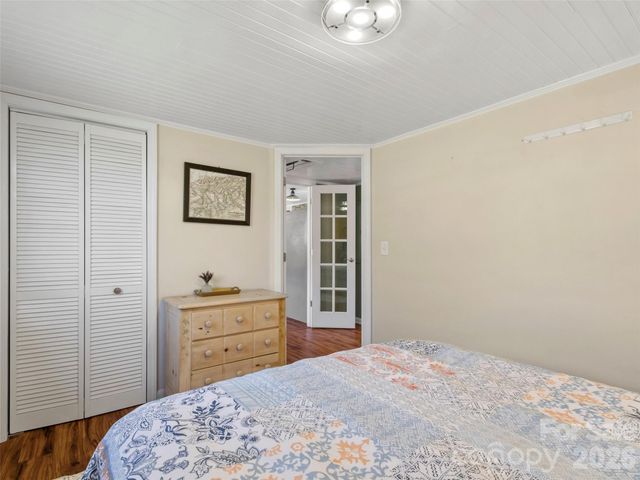 24 Baldridge Drive, Burnsville, NC 28714