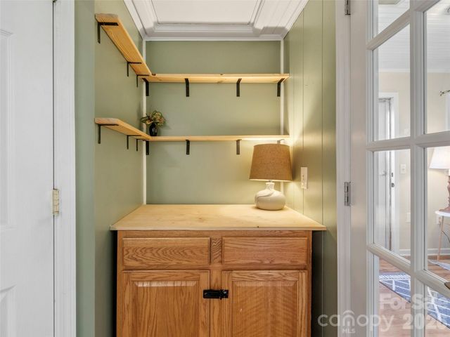 24 Baldridge Drive, Burnsville, NC 28714