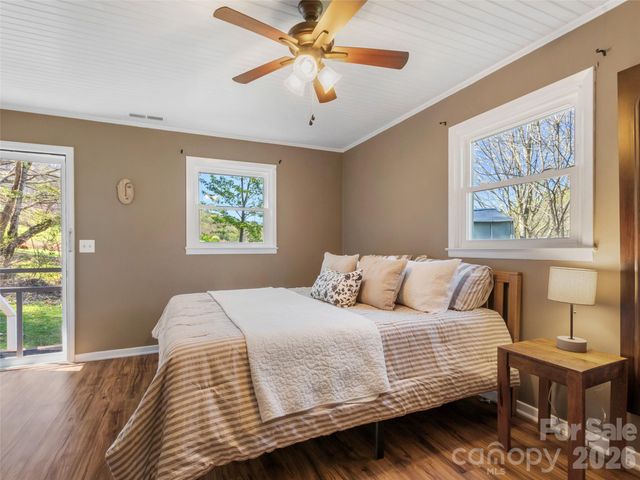 24 Baldridge Drive, Burnsville, NC 28714