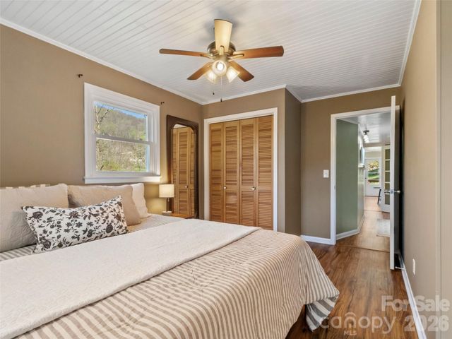 24 Baldridge Drive, Burnsville, NC 28714