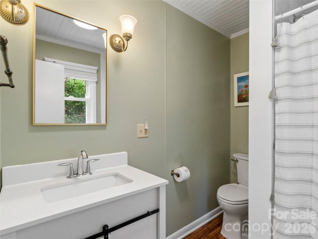 24 Baldridge Drive, Burnsville, NC 28714