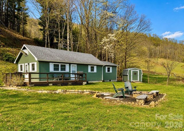 24 Baldridge Drive, Burnsville, NC 28714
