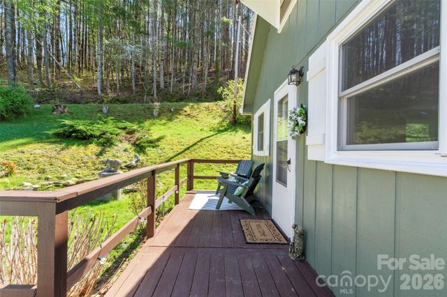 24 Baldridge Drive, Burnsville, NC 28714