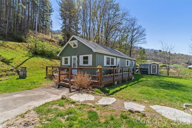 24 Baldridge Drive, Burnsville, NC 28714