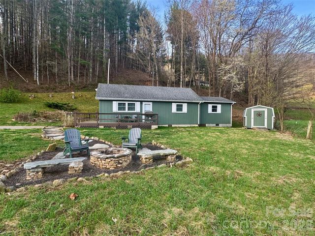 24 Baldridge Drive, Burnsville, NC 28714