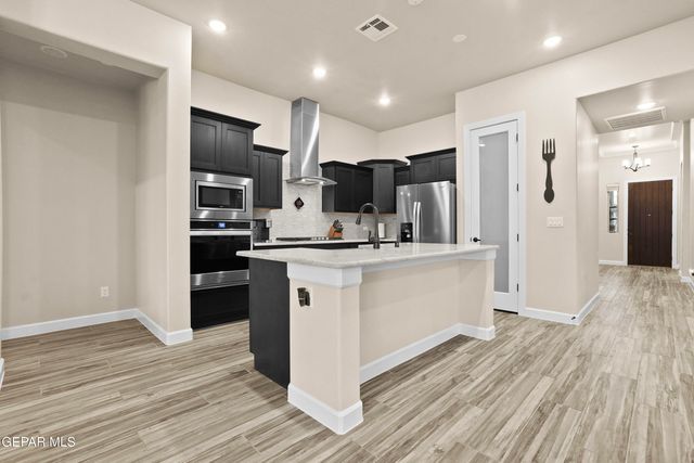 733 BIRMINGHAM Place, El Paso, TX 79928