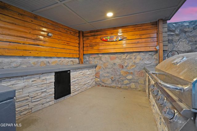 733 BIRMINGHAM Place, El Paso, TX 79928
