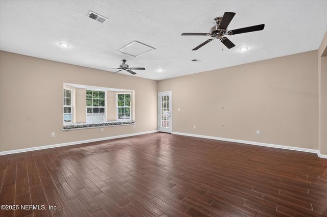 12205 LAVENHORN Road, Jacksonville, FL 32258