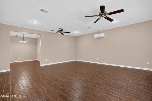 12205 LAVENHORN Road, Jacksonville, FL 32258