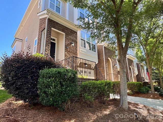 11198 Bridgewater Drive, Huntersville, NC 28078