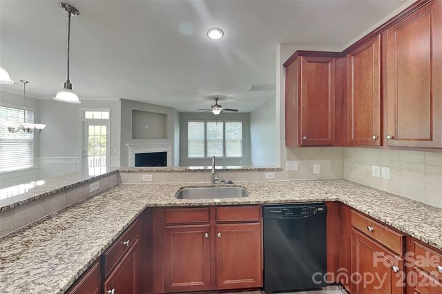 11198 Bridgewater Drive, Huntersville, NC 28078