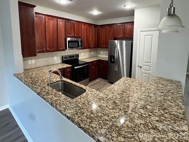 11198 Bridgewater Drive, Huntersville, NC 28078