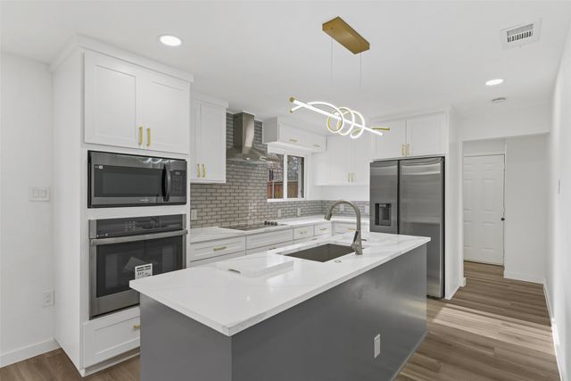 11046 Delford Circle, Dallas, TX 75228